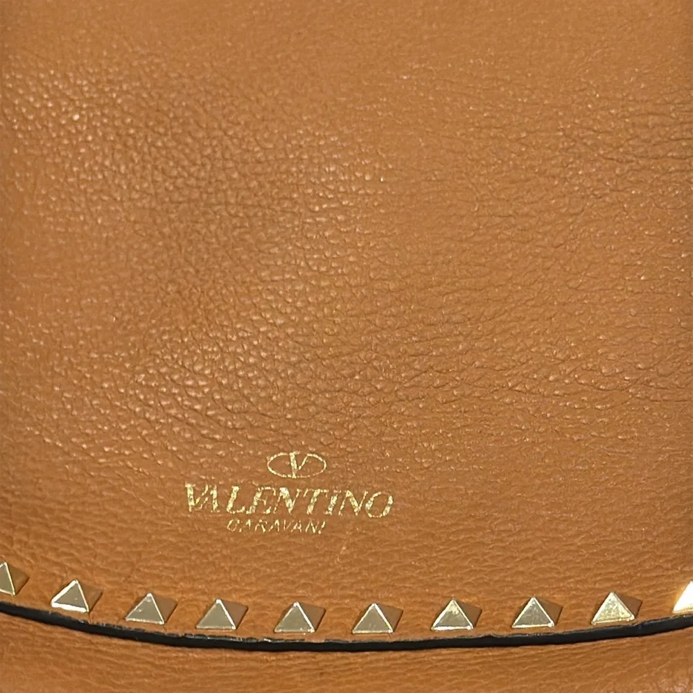 Valentino Garavani ROCKSTUD CALFSKIN HOBO BAG Light Cuir Tobacco Brown Crossbody - Picture 14 of 16